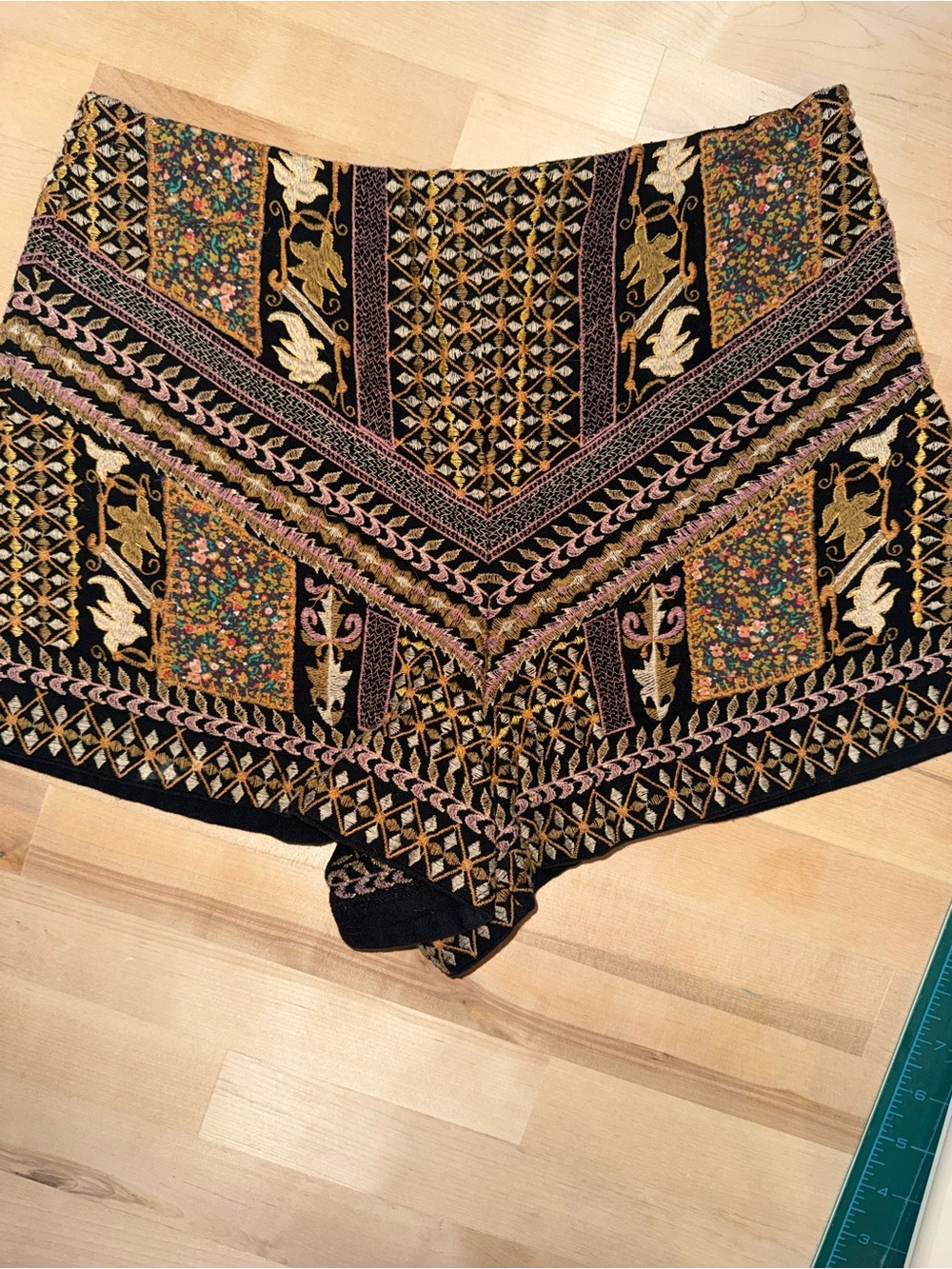 Embroidered Boho Black Floral High-Waist Women’s Shorts - Picture 2 of 10